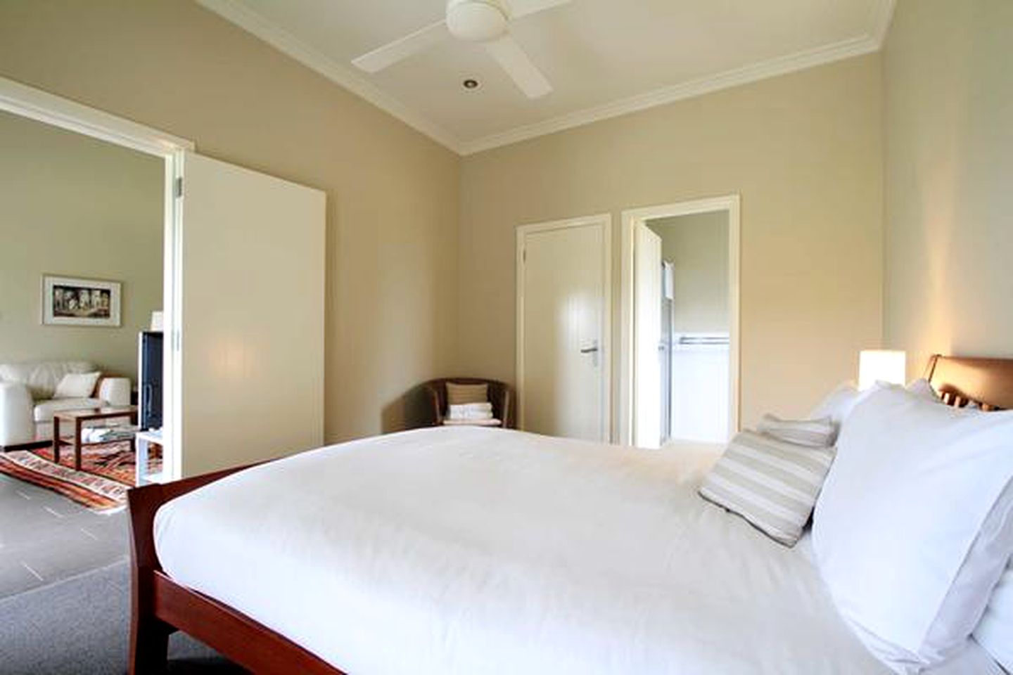 Gorgeous Country Cottage with Panoramic Views near Katoomba, New South Wales