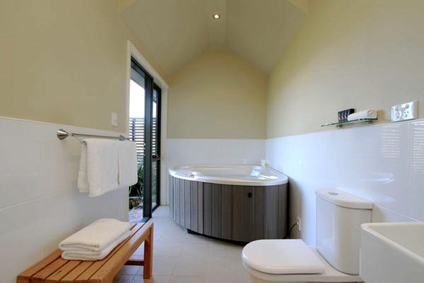 Gorgeous Country Cottage with Panoramic Views near Katoomba, New South Wales