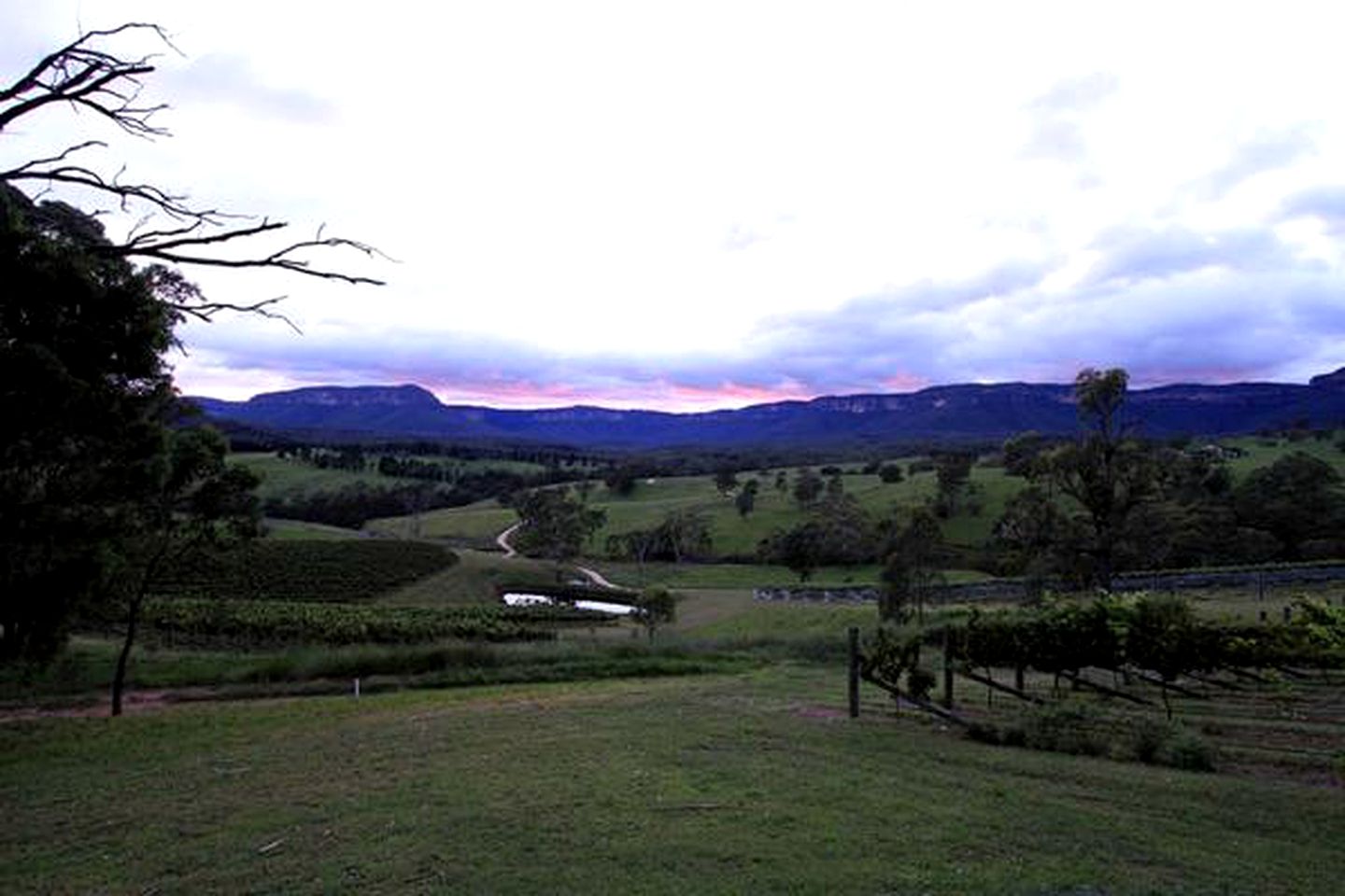 Gorgeous Country Cottage with Panoramic Views near Katoomba, New South Wales