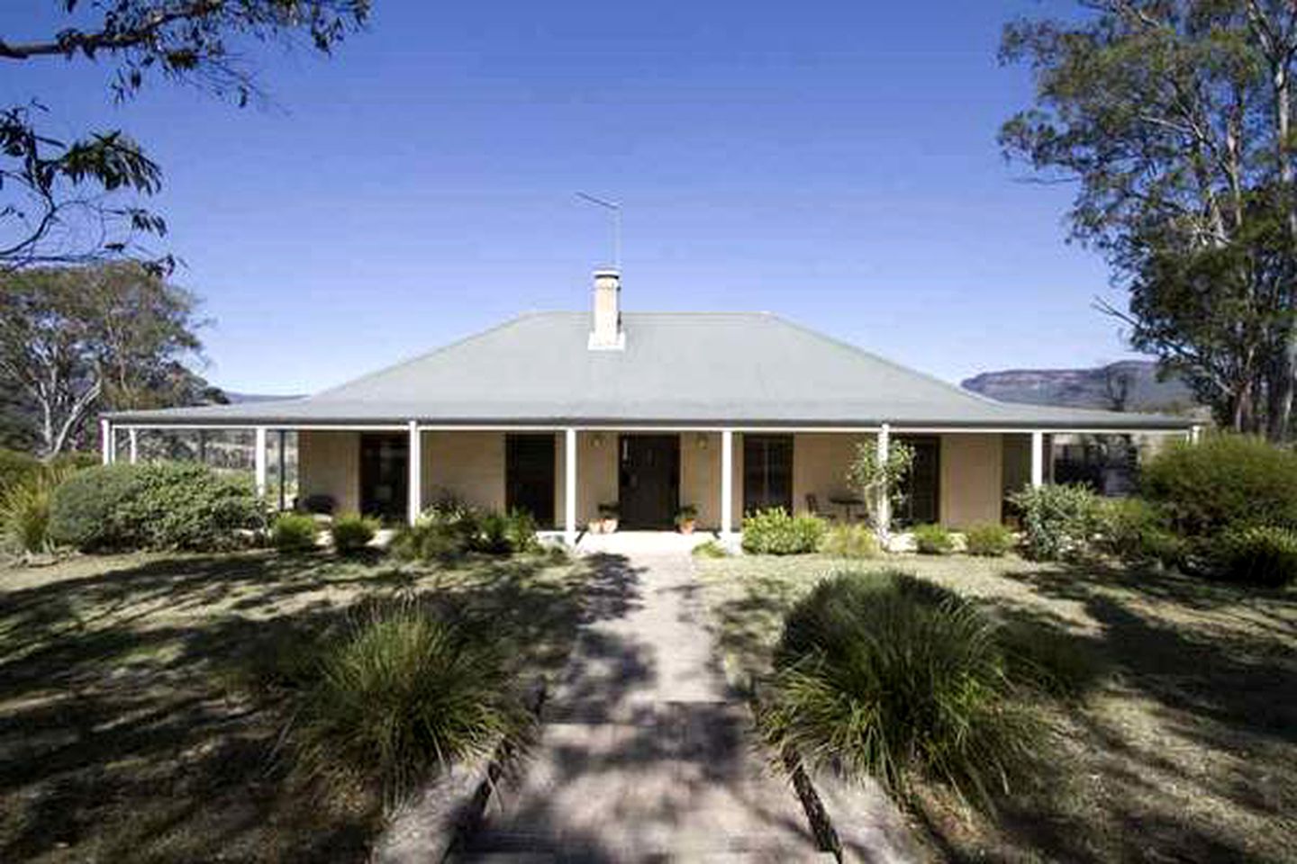 Idyllic Cottage Getaway in the Gorgeous Megalong Valley of New South Wales