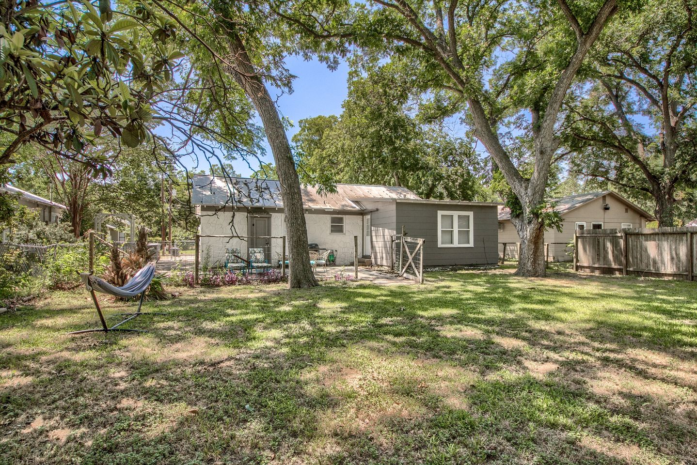 Tranquil Cottage with Private Yard and BBQ in New Braunfels, Texas