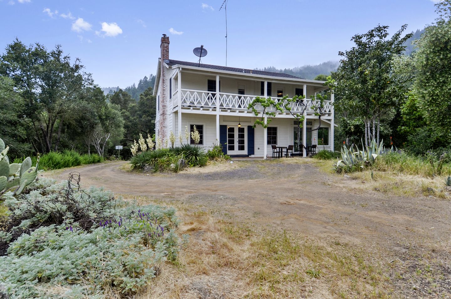 Luxury Cabin Rental with pool for Groups near Santa Rosa, California