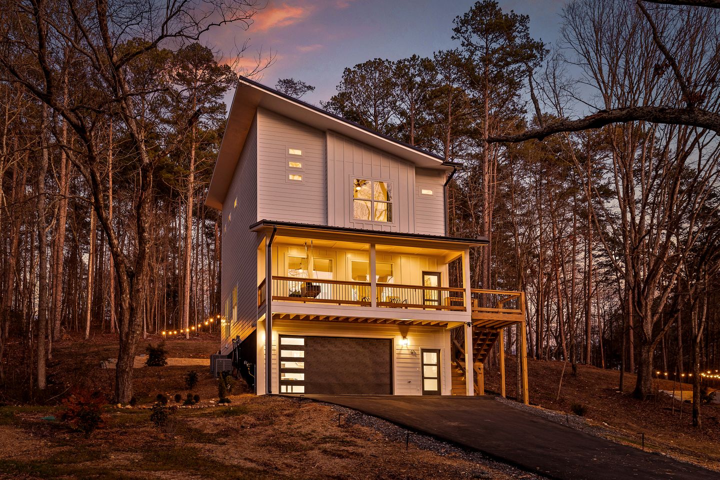 Gorgeous Cottage with Hot-tub in Chickamauga, Georgia
