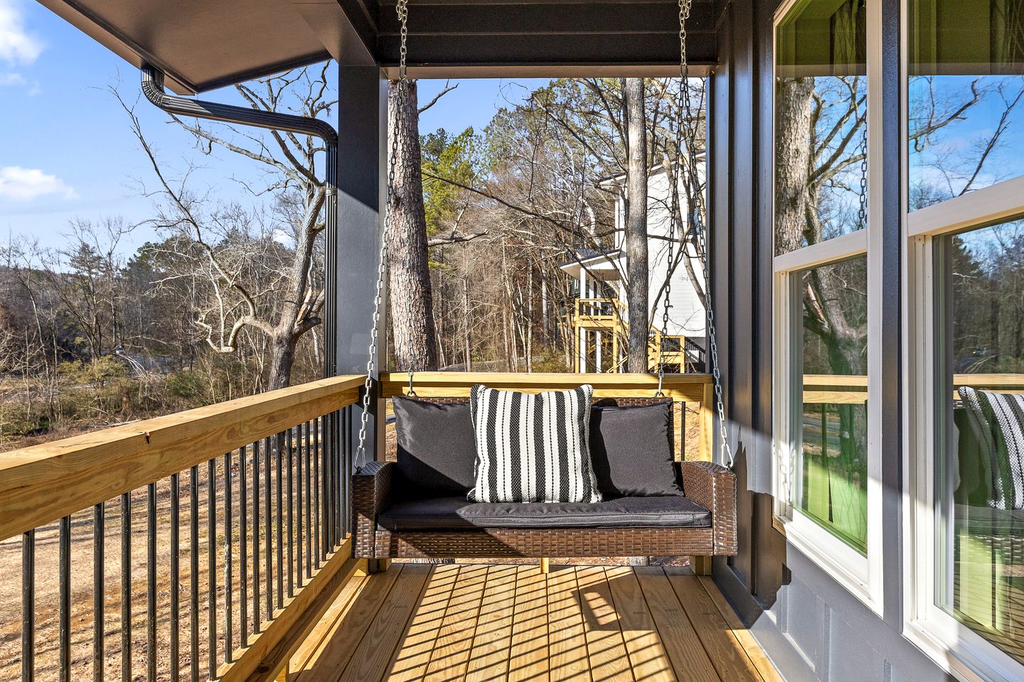 Gorgeous Cottage with Hot-tub in Chickamauga, Georgia