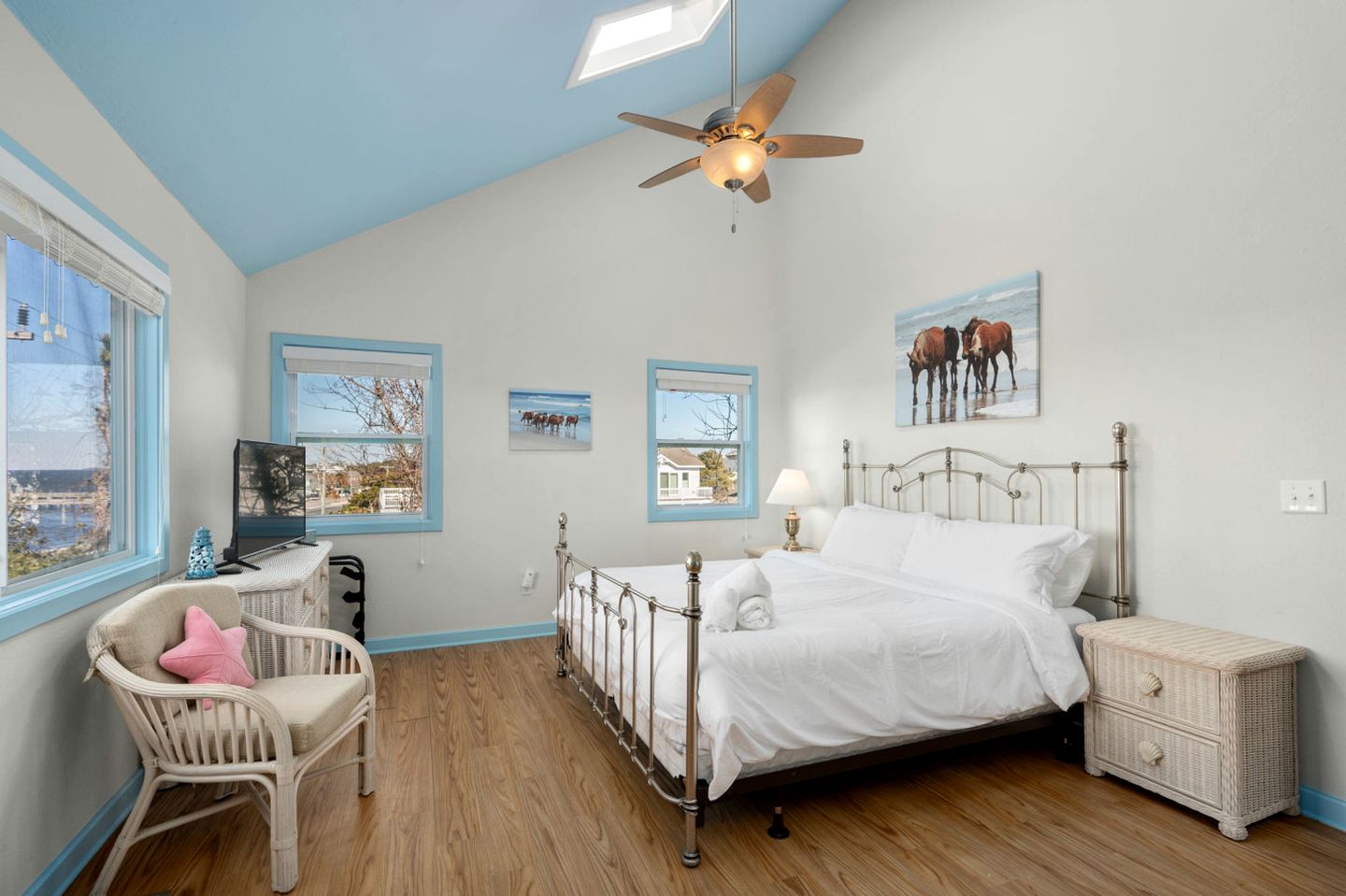 Gorgeous Beach House with Incredible Water Views for an Unforgettable Escape in Duck, North Carolina