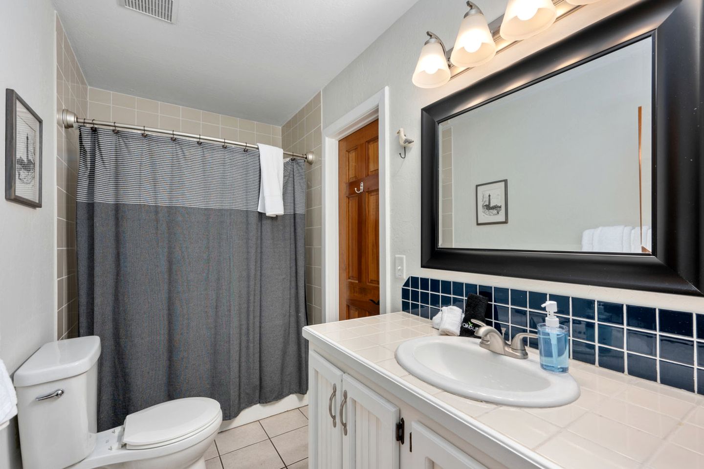 Gorgeous Beach House with Incredible Water Views for an Unforgettable Escape in Duck, North Carolina