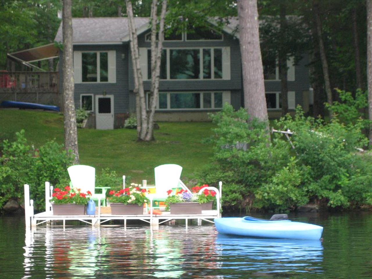 Cottage near Kennebec River in Wayne, Maine