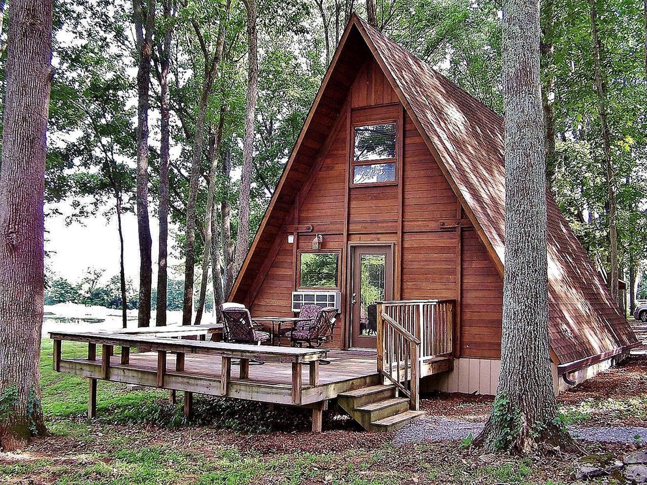 Superb Getaway Cabin near Long Hunter State Park and Nashville, Tennessee