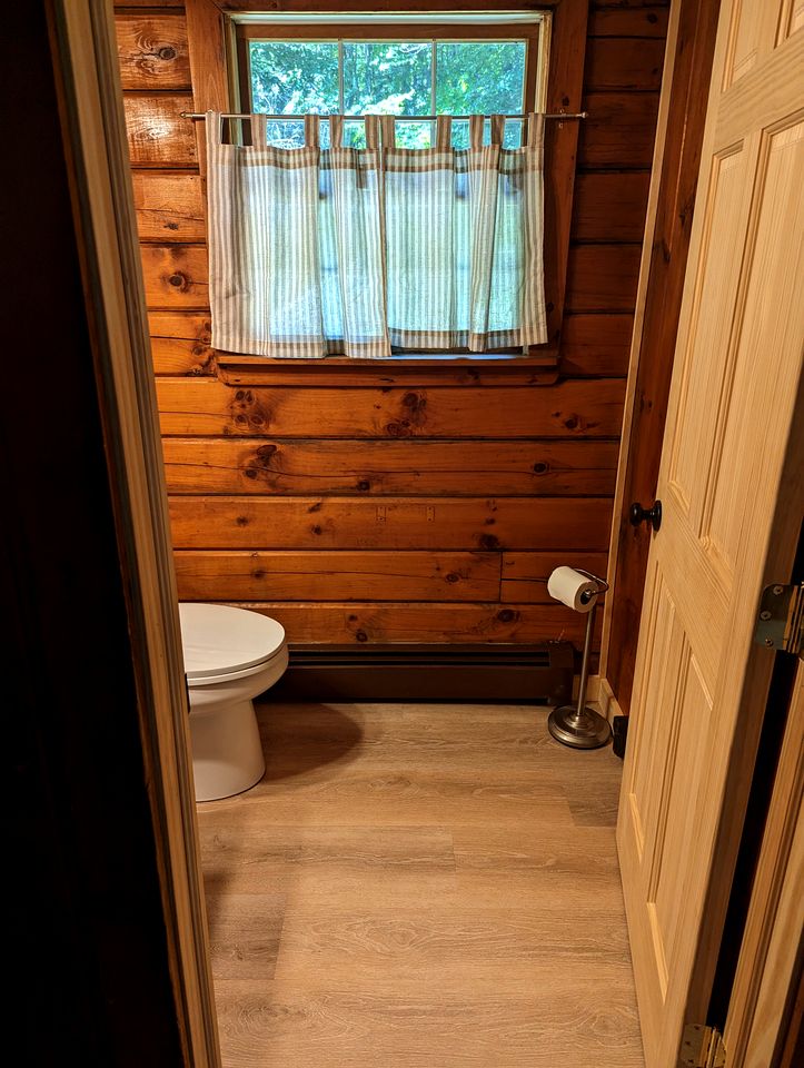 Fantastic Cabin with Gorgeous Sights and Hiking Trails Close in Webb, New York