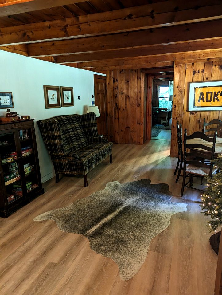 Fantastic Cabin with Gorgeous Sights and Hiking Trails Close in Webb, New York