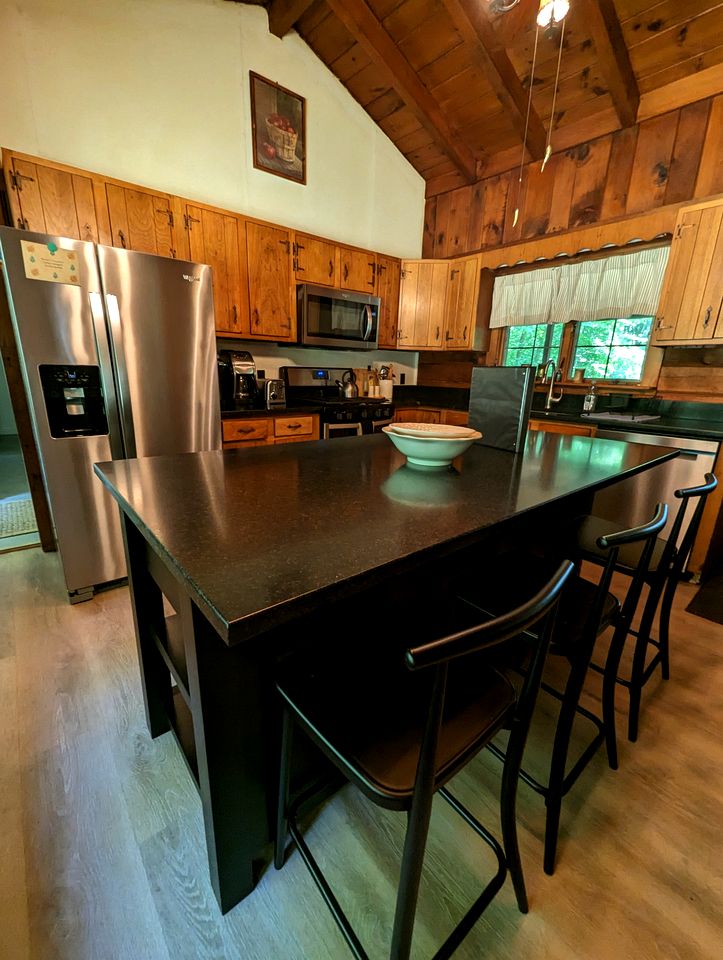 Fantastic Cabin with Gorgeous Sights and Hiking Trails Close in Webb, New York
