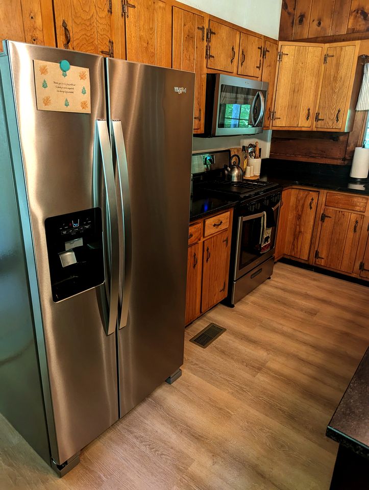 Fantastic Cabin with Gorgeous Sights and Hiking Trails Close in Webb, New York