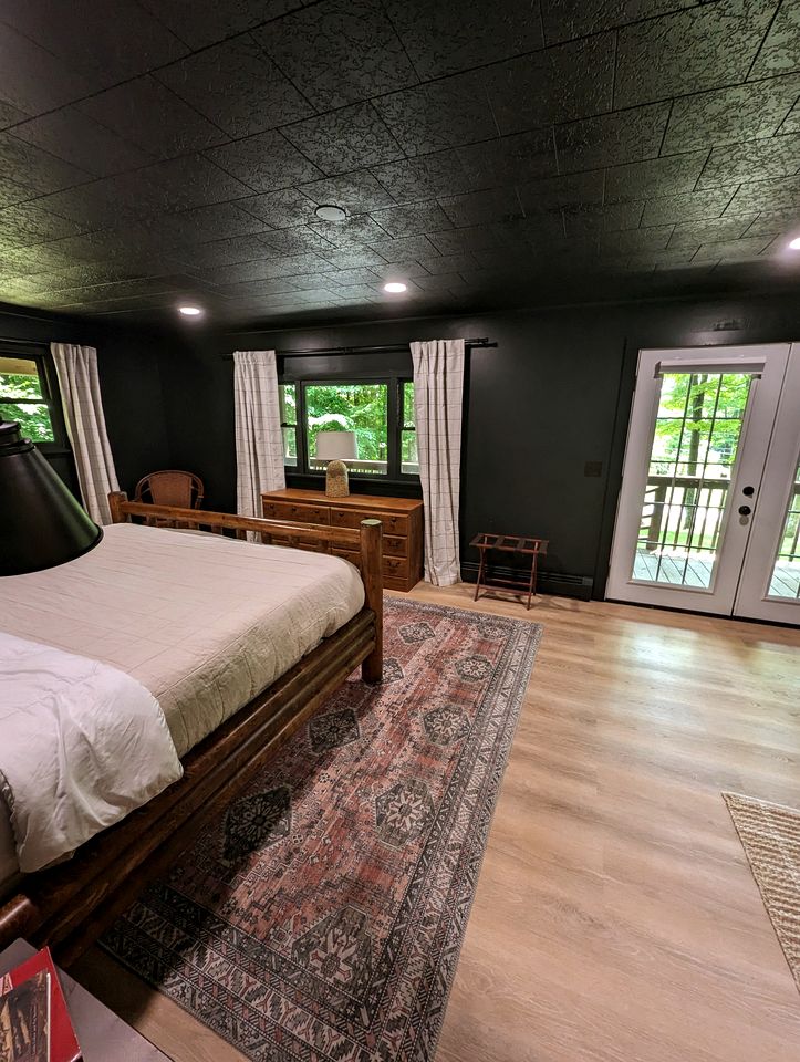 Fantastic Cabin with Gorgeous Sights and Hiking Trails Close in Webb, New York