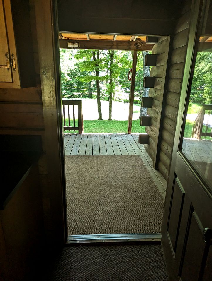 Fantastic Cabin with Gorgeous Sights and Hiking Trails Close in Webb, New York