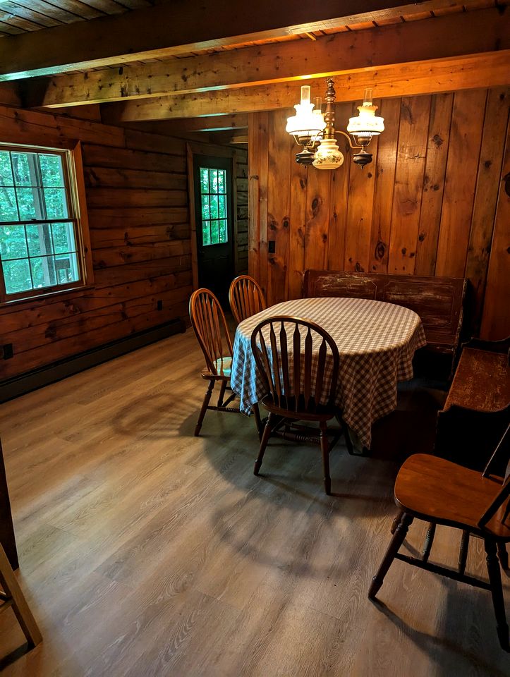 Fantastic Cabin with Gorgeous Sights and Hiking Trails Close in Webb, New York