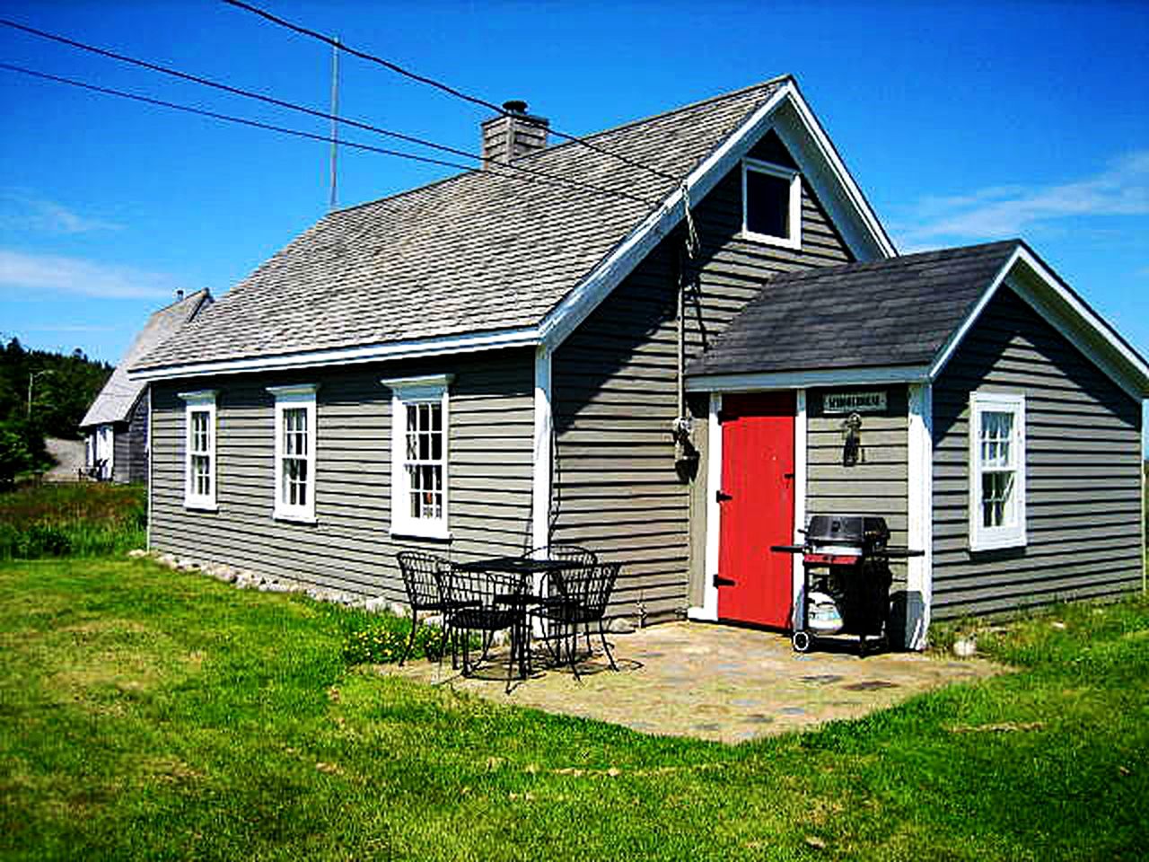 Beachfront Cabin Getaway in Kingsburg Nova Scotia