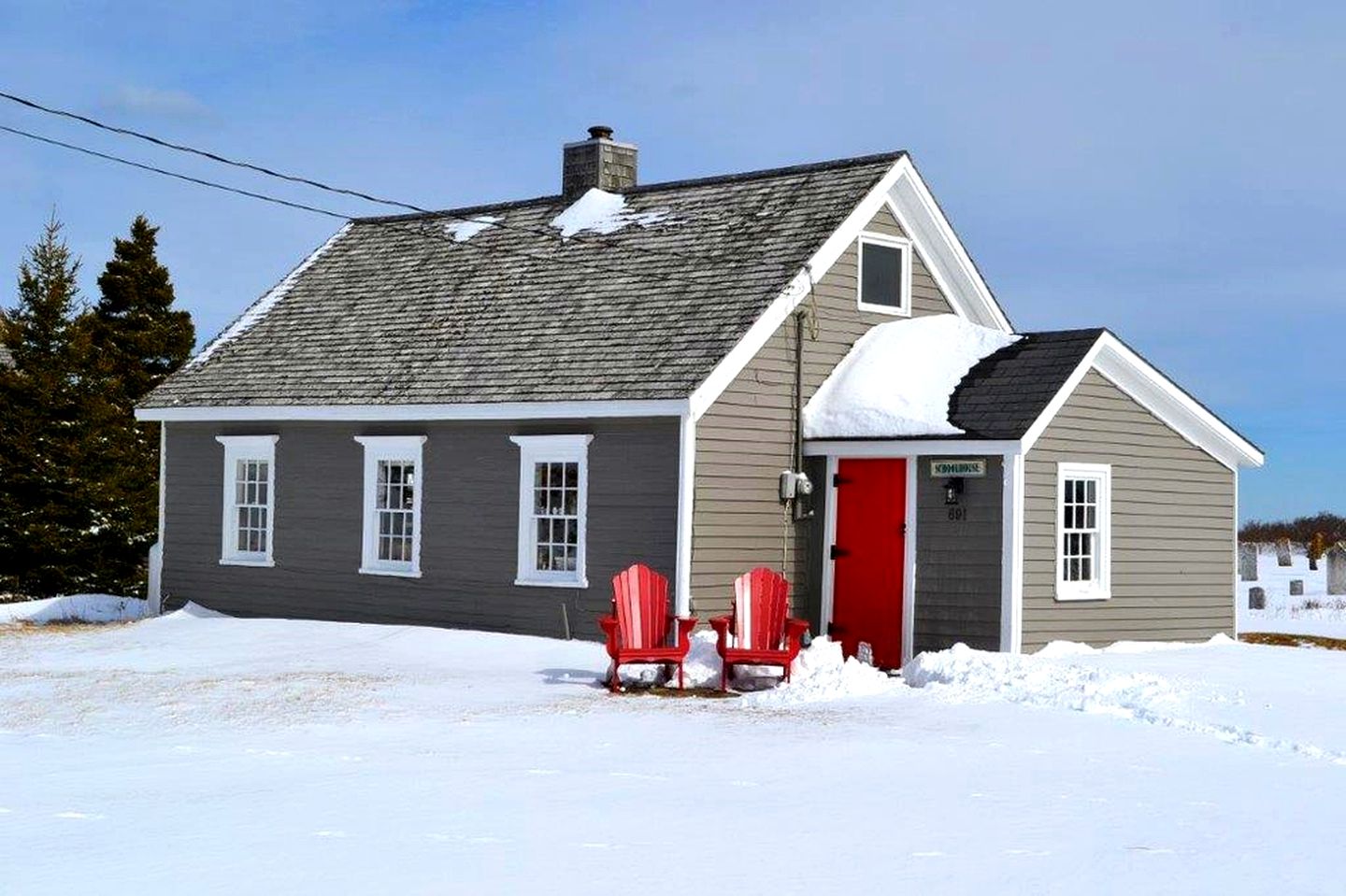 Beachfront Cabin Getaway in Kingsburg, Nova Scotia