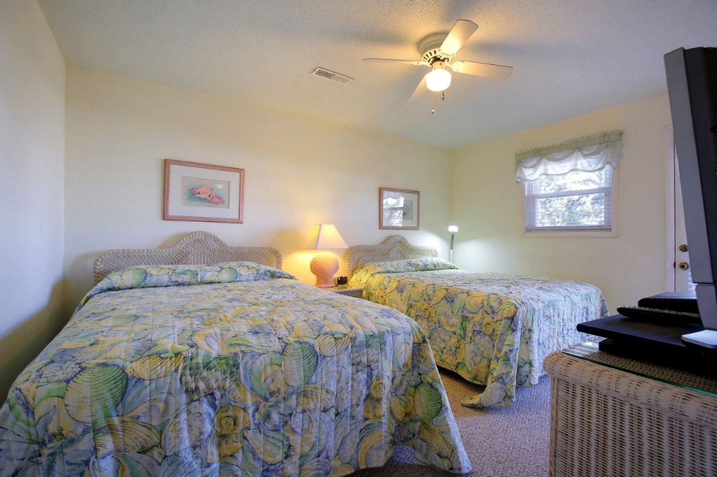 Spacious Oceanfront Cottage Rental on Holden Beach in North Carolina