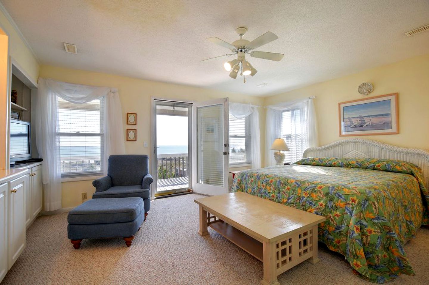 Spacious Oceanfront Cottage Rental on Holden Beach in North Carolina