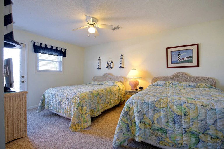 Vacation Rentals (Holden Beach, North Carolina, United States)