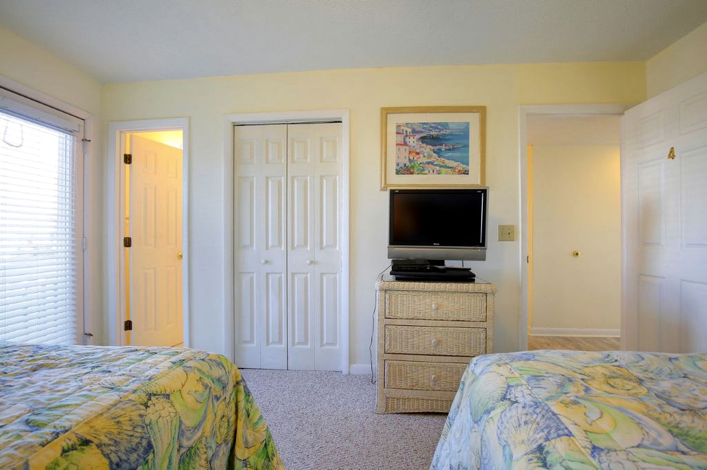 Spacious Oceanfront Cottage Rental on Holden Beach in North Carolina