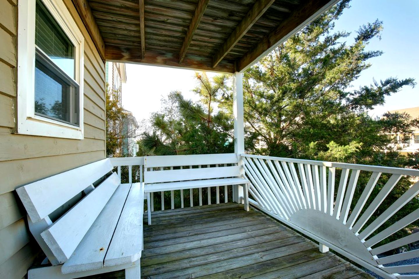 Spacious Oceanfront Cottage Rental on Holden Beach in North Carolina