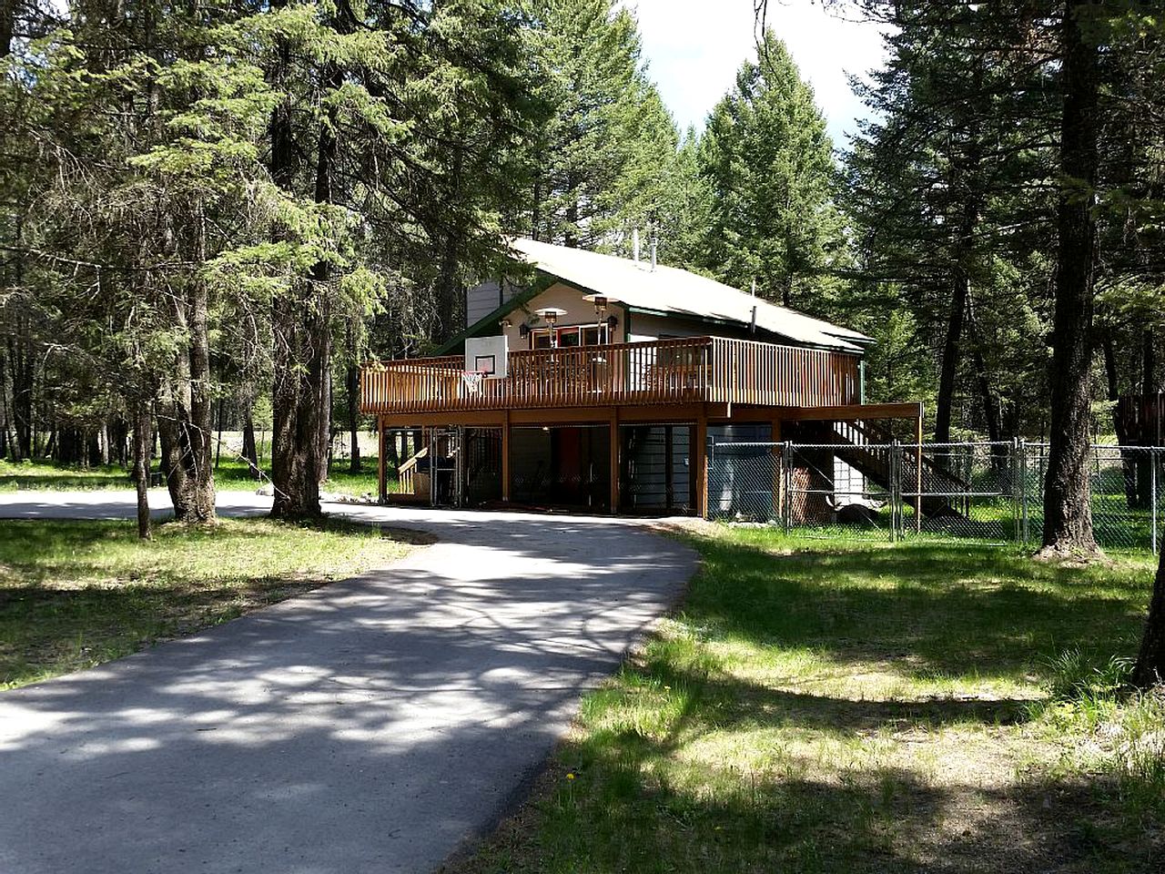 Luxury Cabin Rental near Glacier National Park, Montana