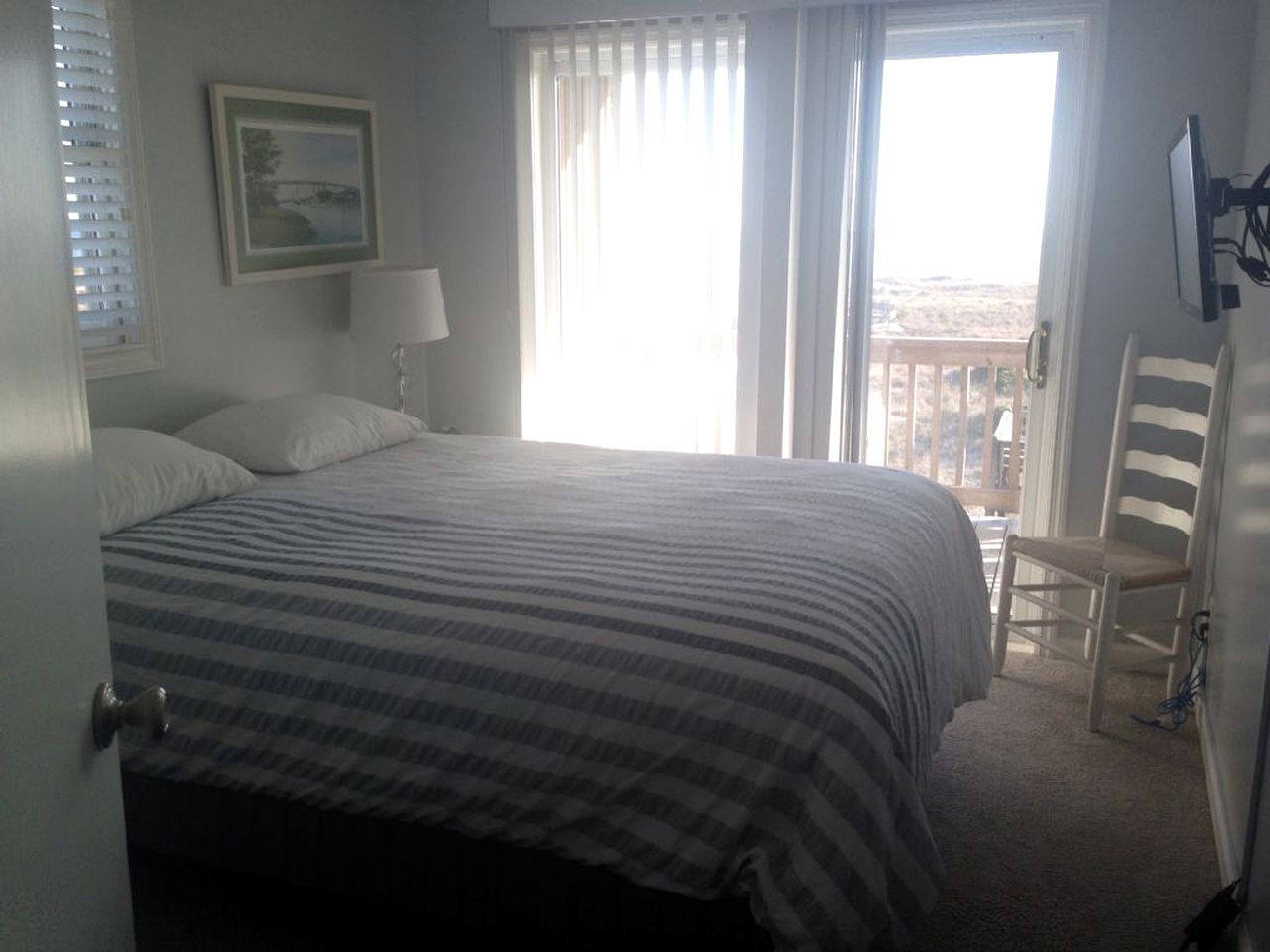 Cozy Comfortable Cottage with Lovely Ocean Views in Holden Beach, North Carolina