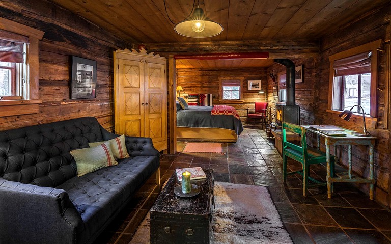 Cabins (Dolores, Colorado, United States)