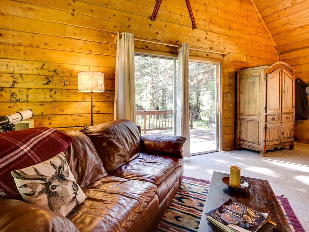 Secluded Cabin Getaway near Lemon Reservoir in the Stunning Forests of Colorado