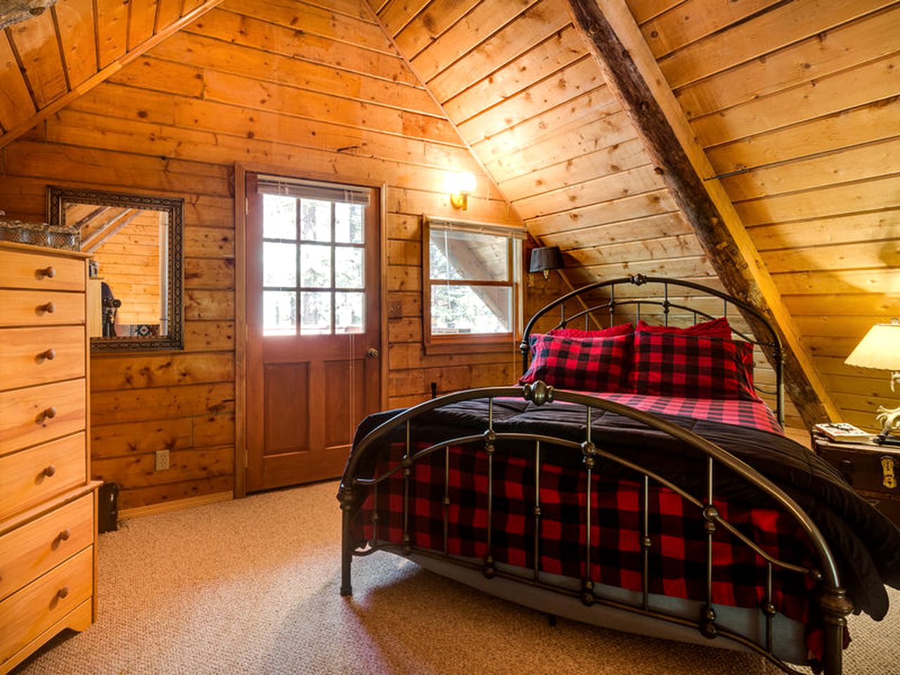 Secluded Cabin Getaway near Lemon Reservoir in the Stunning Forests of Colorado