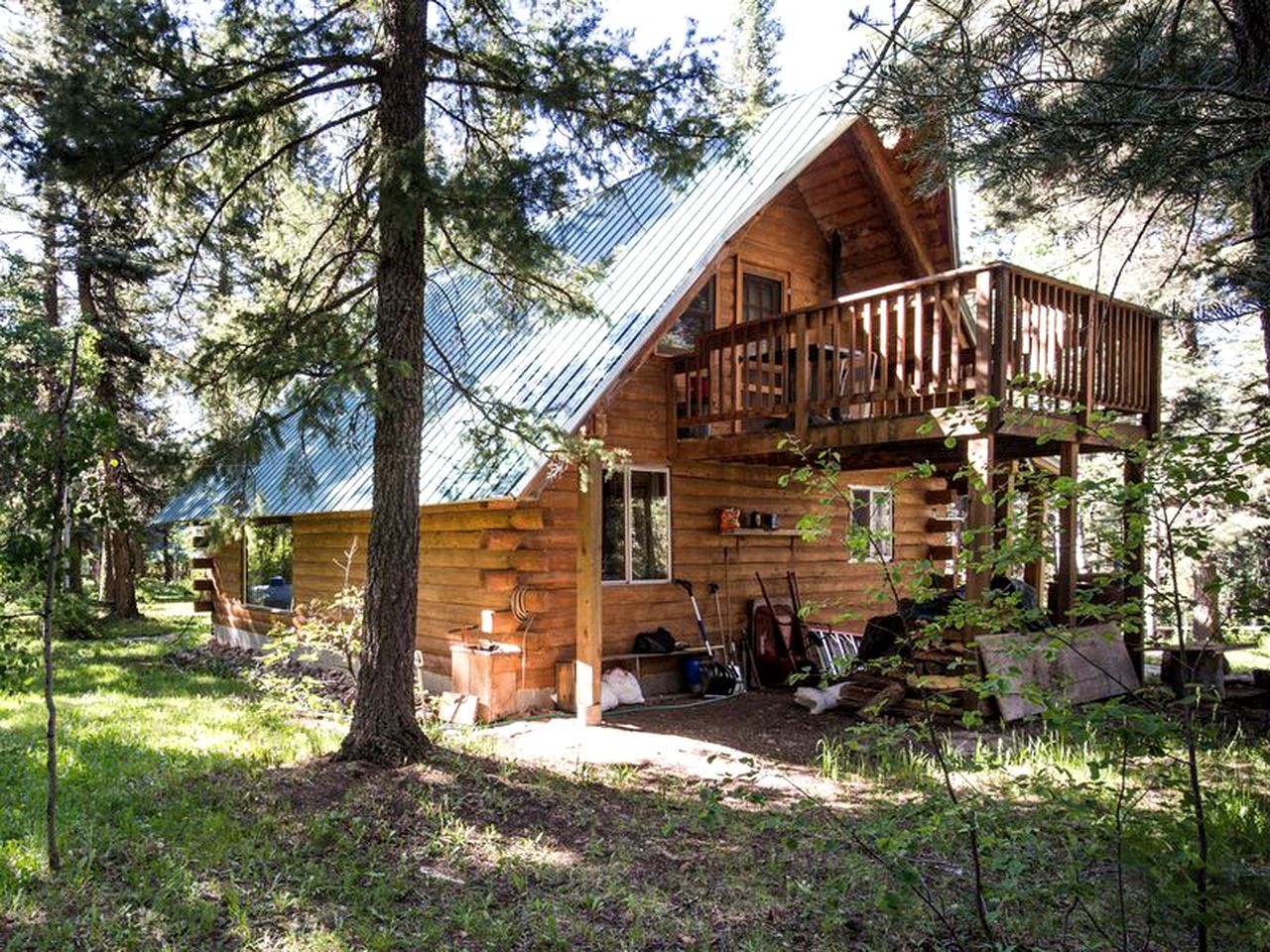 Secluded Cabin Getaway near Lemon Reservoir in the Stunning Forests of Colorado