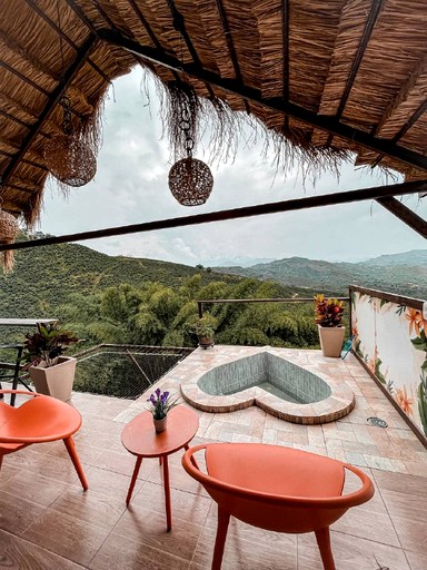 Beautiful Remote Hut, a True South American Paradise | Huts (Palestina, Caldas, Colombia)