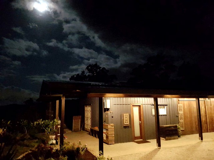 Cabins (Gold Coast, Queensland, Australia)