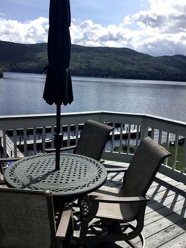 Wonderful Rental with Direct Lake Views and Two Decks in New York