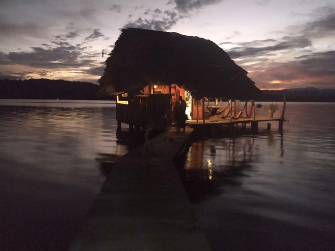 Tree Houses (San Cristóbal Island, Bocas del Toro, Panama)