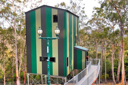 Amazing Gold Coast Tree House Perfect for Glamping in Queensland - Photo 3