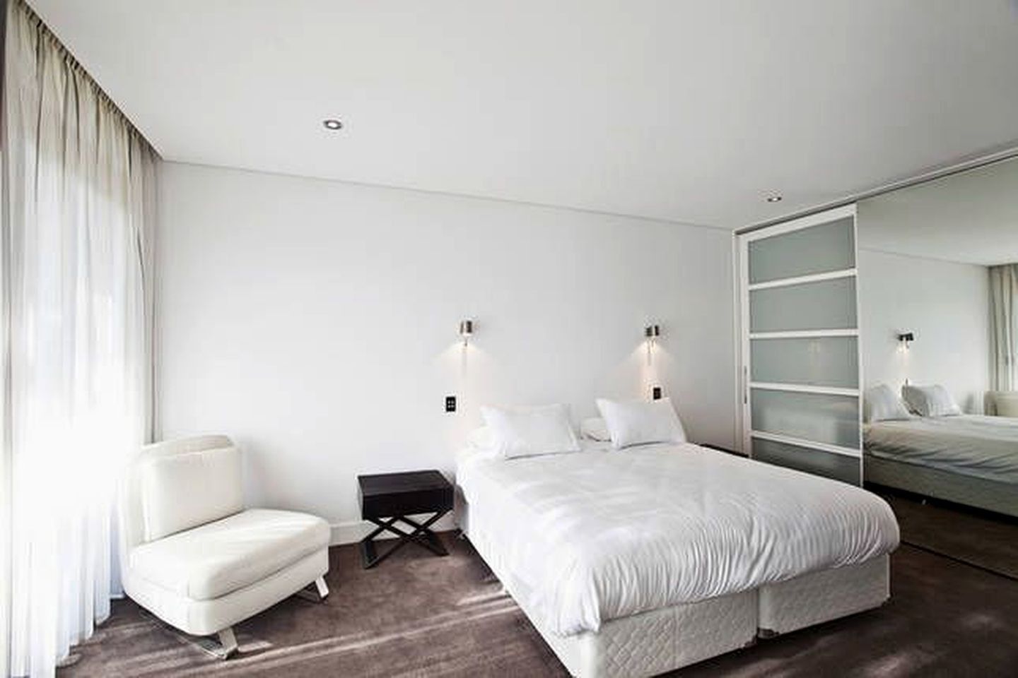 Luxurious and Spacious Eagle Bay Accommodation for Group or Family Holidays in Western Australia