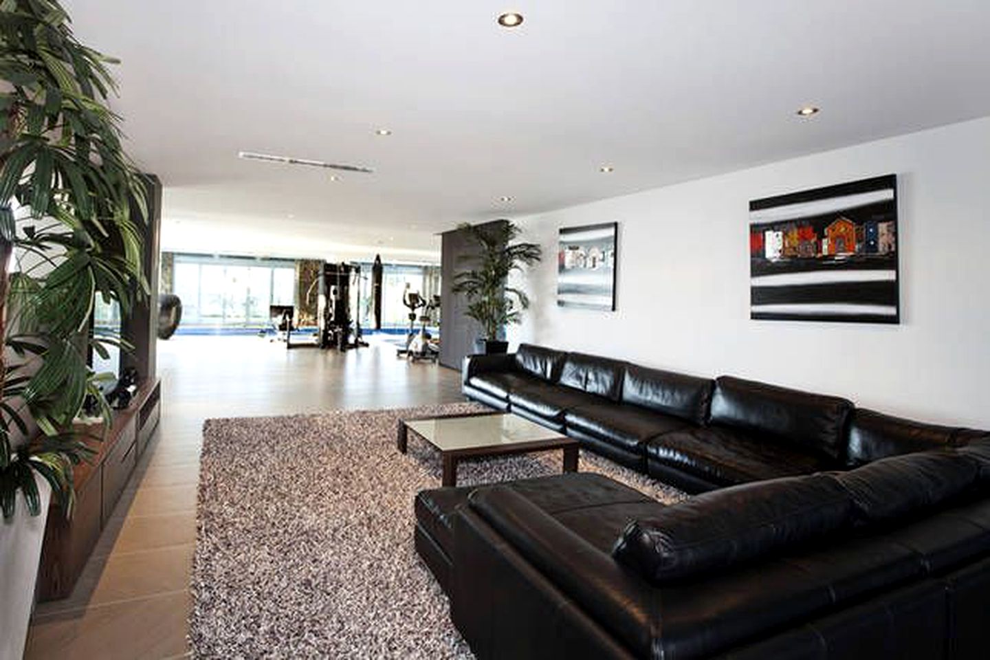 Luxurious and Spacious Eagle Bay Accommodation for Group or Family Holidays in Western Australia