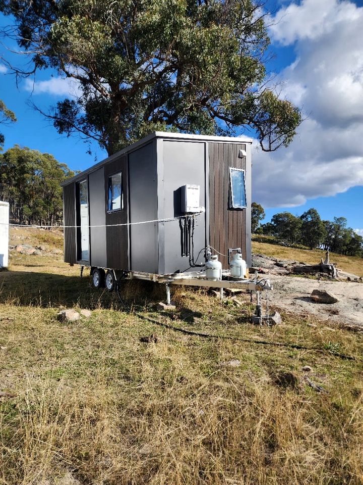 Farm Tiny House Stay Well Equipped in Deepwater, Queensland