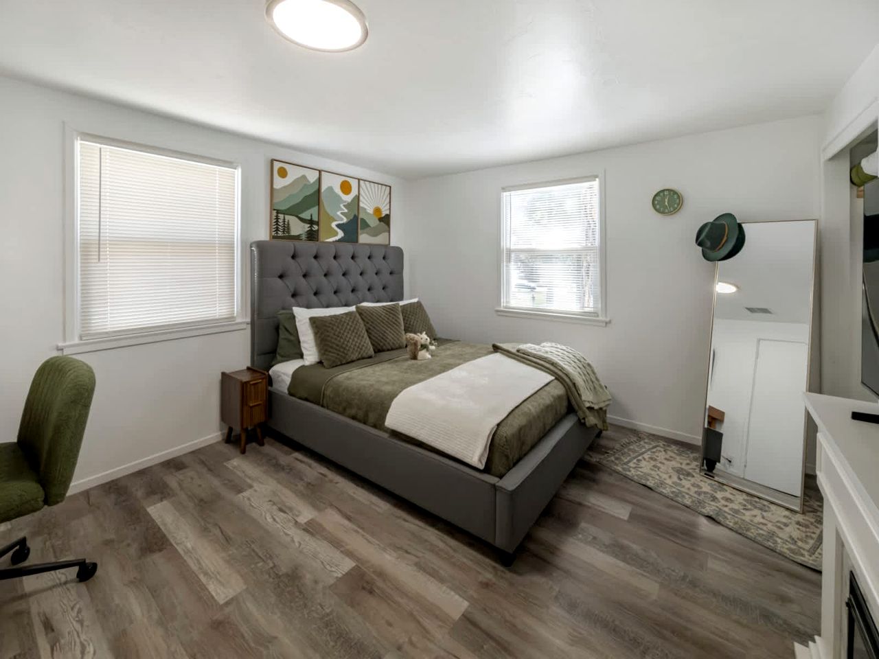 Relaxing Mountain Escape with Cozy Interiors & Nature Views in Big Bear Lakes, California