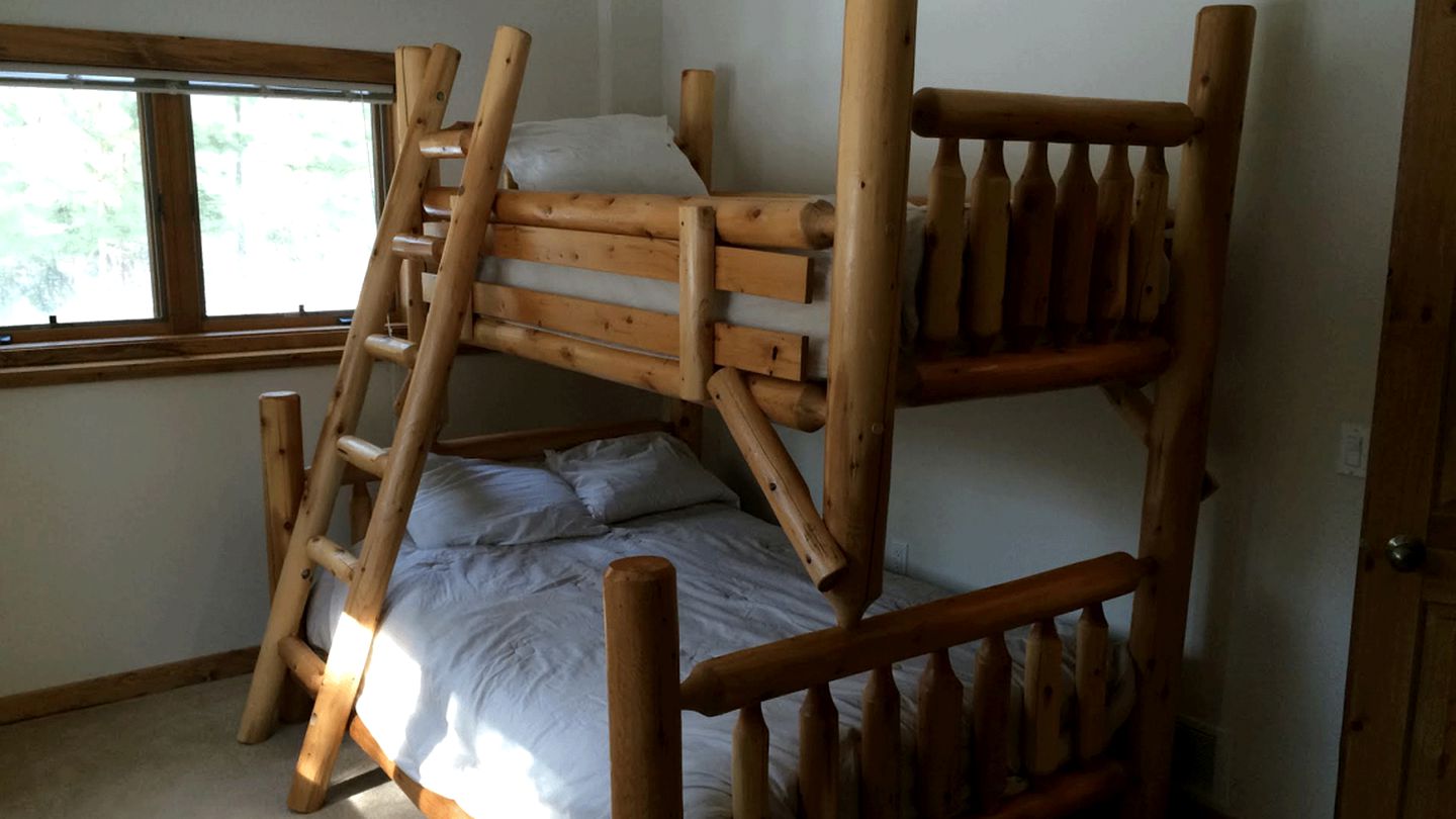 Cozy Cabin Rental near the Wisconsin Great Lakes