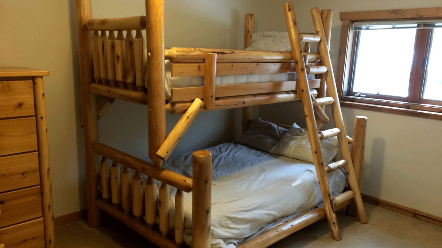 Cozy Cabin Rental near the Wisconsin Great Lakes