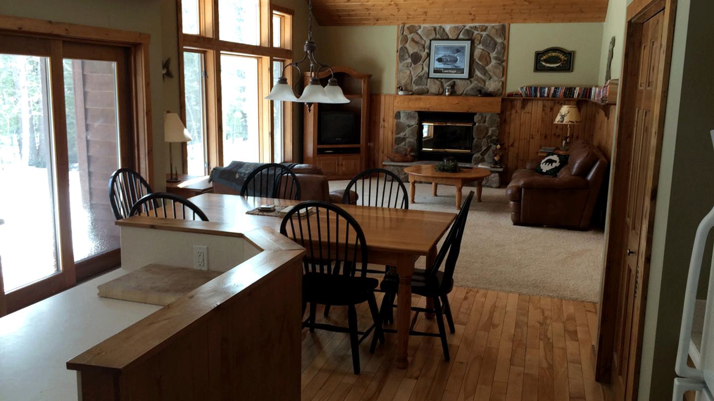 Cozy Cabin Rental near the Wisconsin Great Lakes