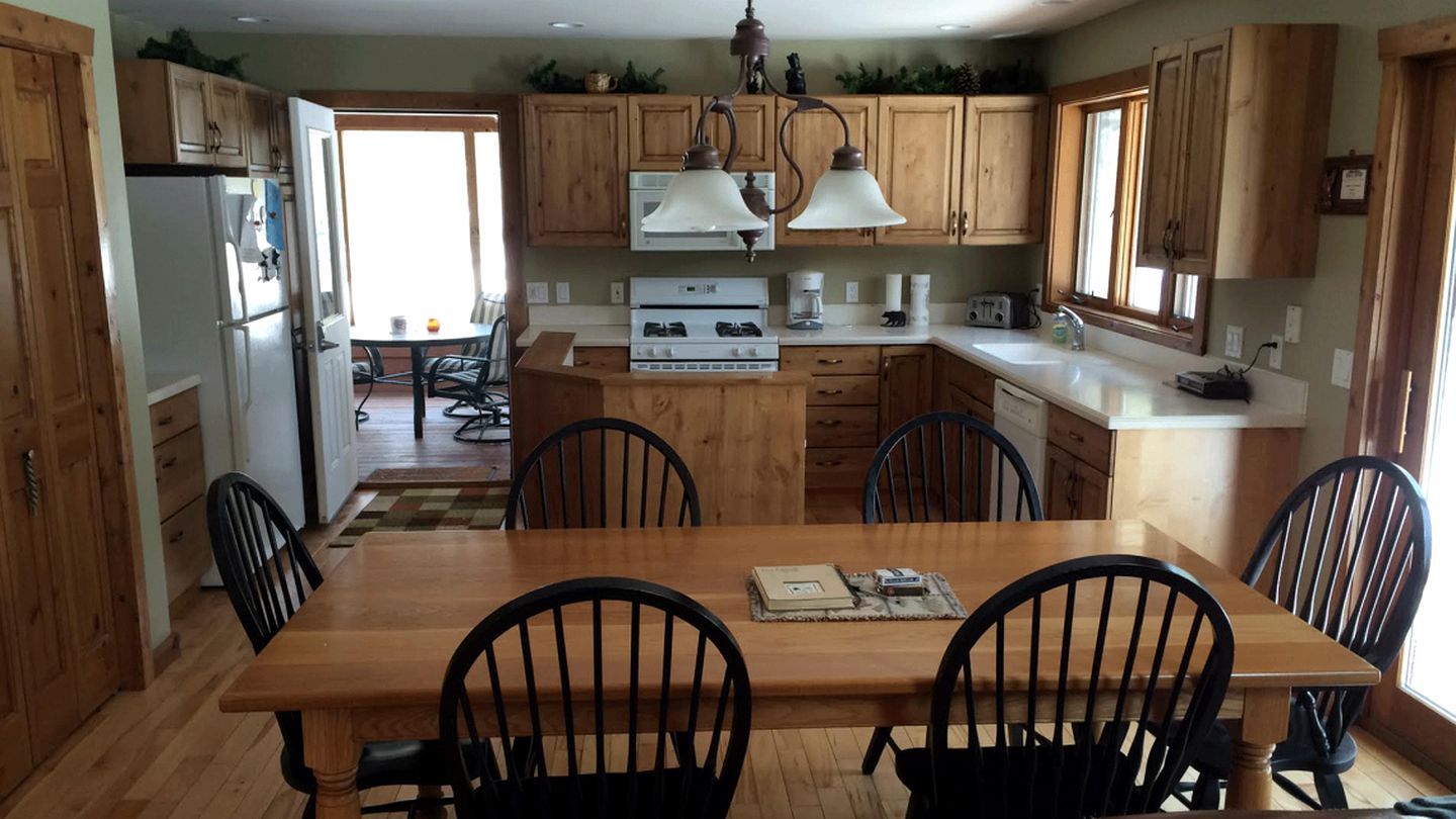 Cozy Cabin Rental near the Wisconsin Great Lakes