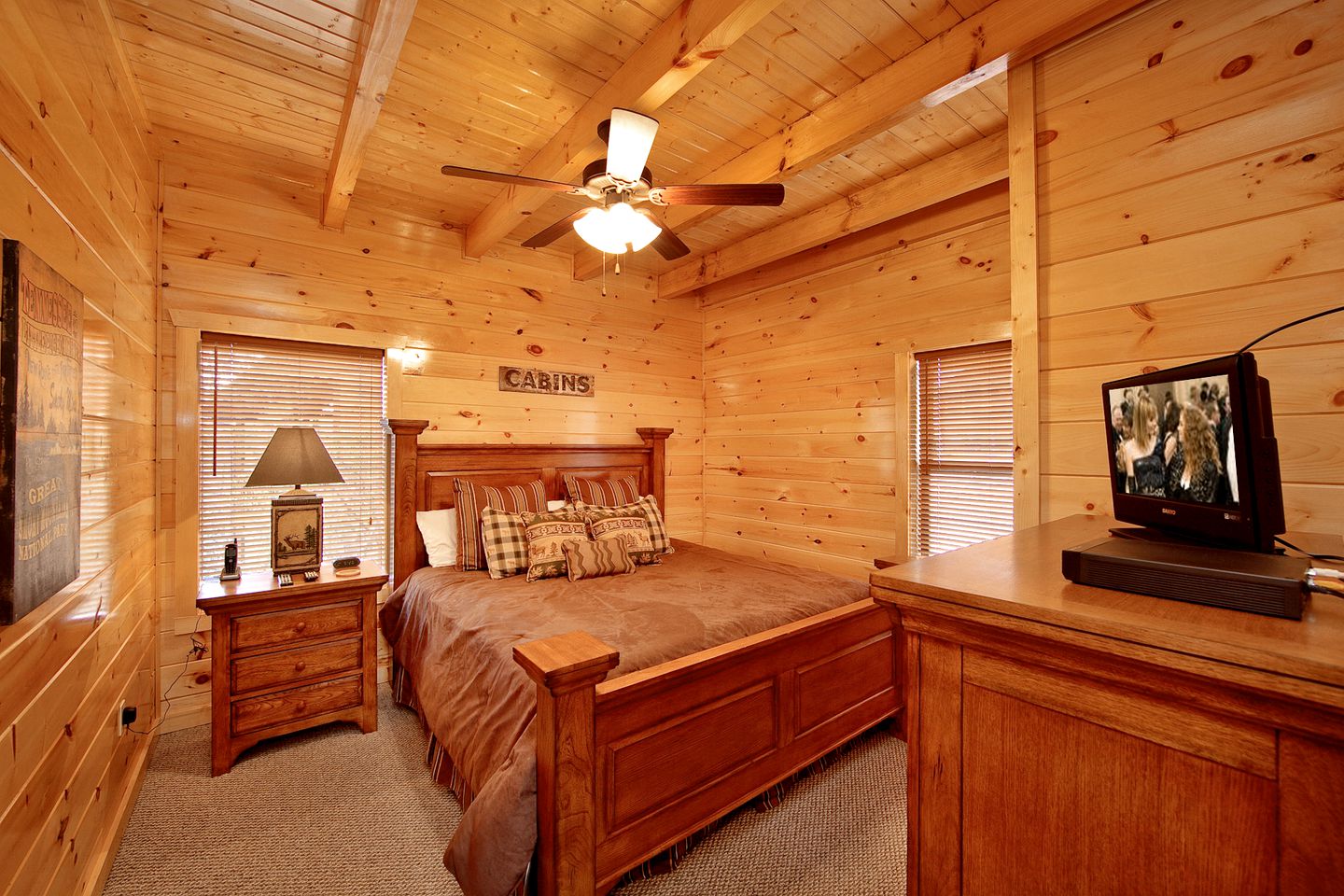 Impressive Mountain Cabin with a Private Hot Tub and Sauna in Gatlinburg, East Tennessee