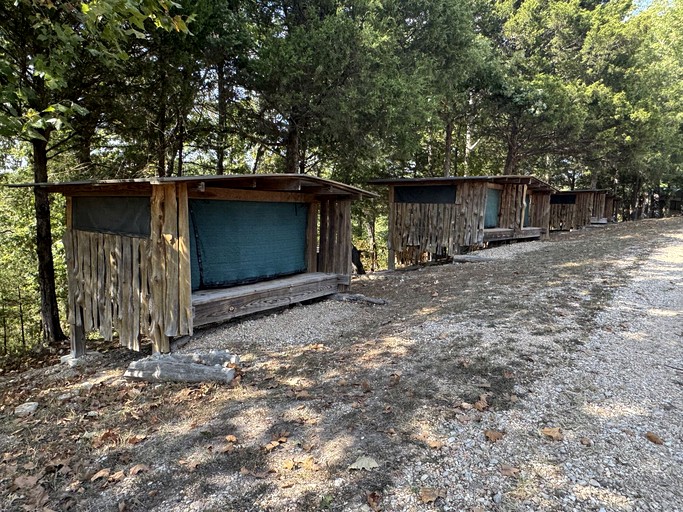 Cottages (United States of America, Macks Creek, Missouri)