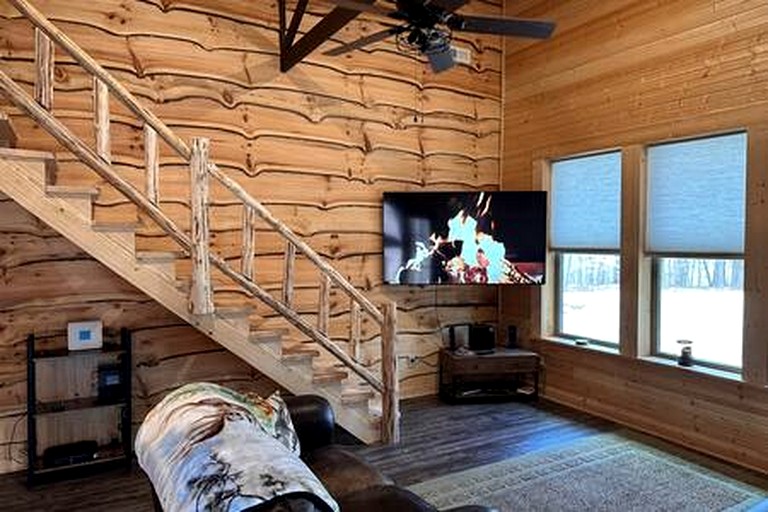 Cabins (United States of America, --, --)