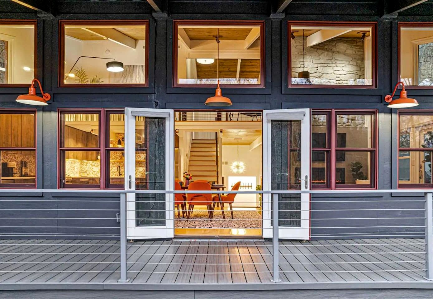 Cozy Mountain Escape with Panoramic Views & Hot Tub near Great Smoky Mountains, Waynesville, NC