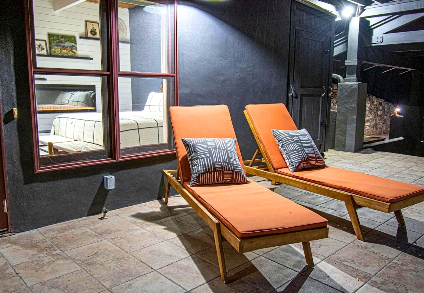 Cozy Mountain Escape with Panoramic Views & Hot Tub near Great Smoky Mountains, Waynesville, NC